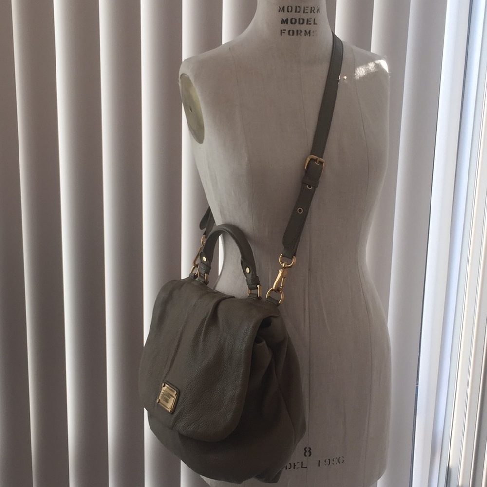 Marc Jacobs slouchy khaki messenger bag